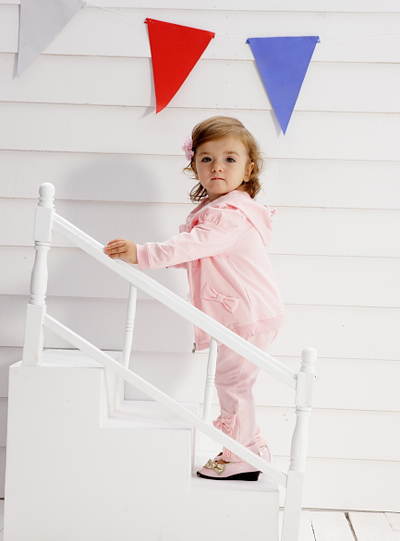 ���r��ͯ�b����ɫ