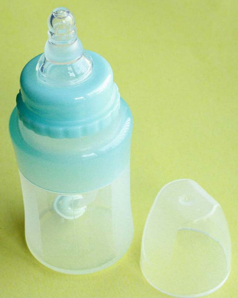 圭皎標(biāo)口徑自動吸管硅膠奶瓶