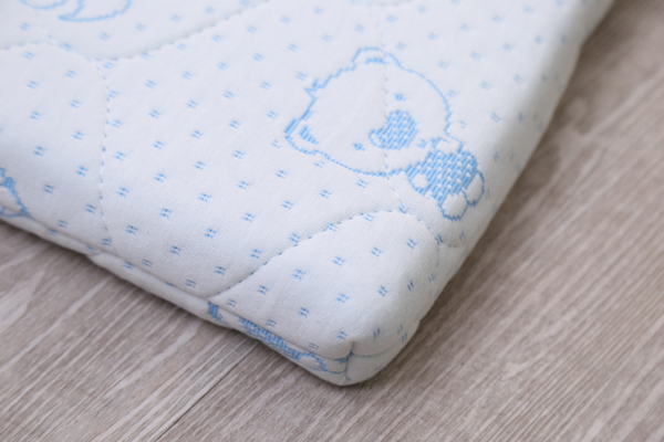 芬可嬰童床墊 小熊圖案 邊角細節(jié)