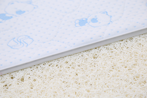 芬可嬰童床墊 小熊圖案 材質(zhì)細節(jié)