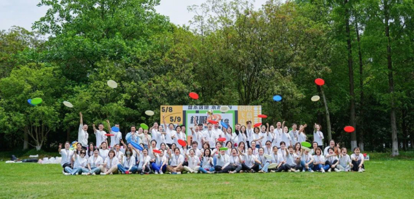 拓展飛盤運(yùn)動.jpg 拓展飛盤運(yùn)動.jpg