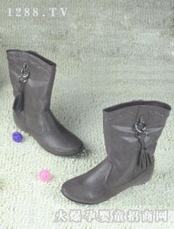 ����ɫyunf������ѥ