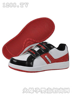 ����ʿ�ڼtСͯ�\(y��n)��(d��ng)���eЬ