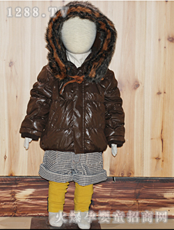 �ۼј���ͯ�t��ɫ�\