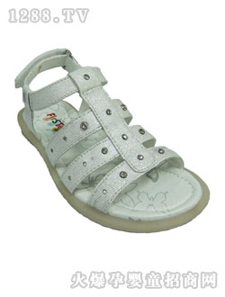 ��һ��Ů���ļ���Ь