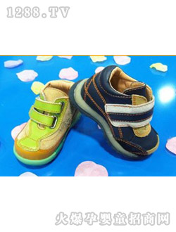 �Ϙ���ͯЬУ�@��(j��ng)���{(l��n)ɫ�Gɫ