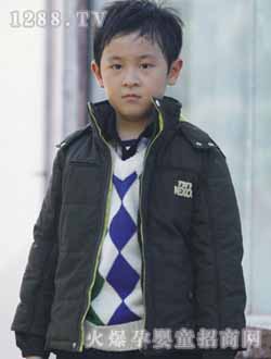 ͯ���{���{(l��n)ɫ��ͯ����