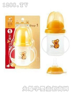 喜多成長(zhǎng)1段奶嘴訓(xùn)練杯