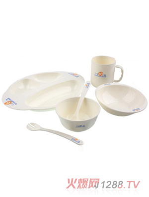 �ɐ�(��i)С��yinge��Ʒ�Y�а˼��M