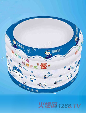 ��Ӿ���w�A�γ��Ӿ���{ɫ