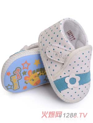 ��ʹ֮��͸��PUyoue��ǰЬ�{ɫ