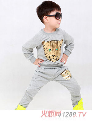 �ڴ������b��ͯ���b��ɫ