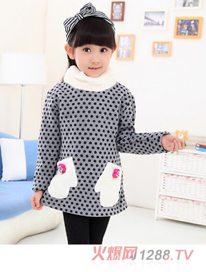 �ڴ����L�䱣ůt��С�A�cö��ɫ